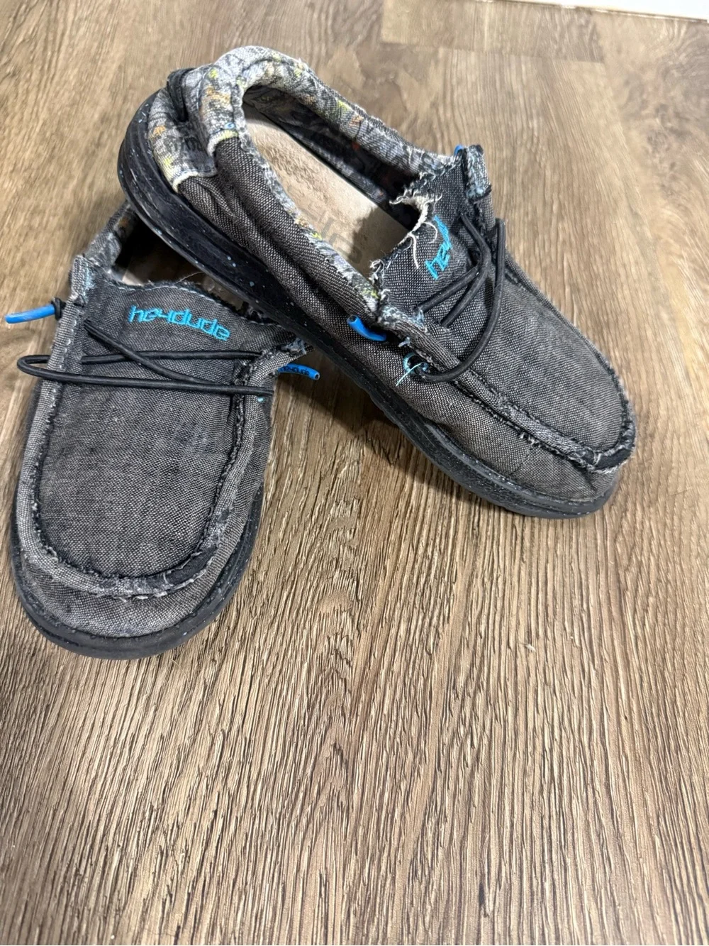 Hey Dude Kids Slip-On Shoes in Charcoal with Blue Accent size kids 13